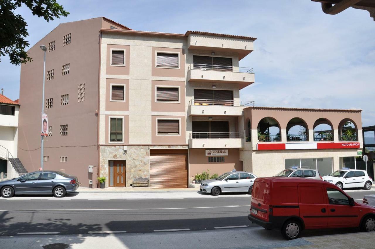 Apartamentos Blanco O Grove Esterno foto